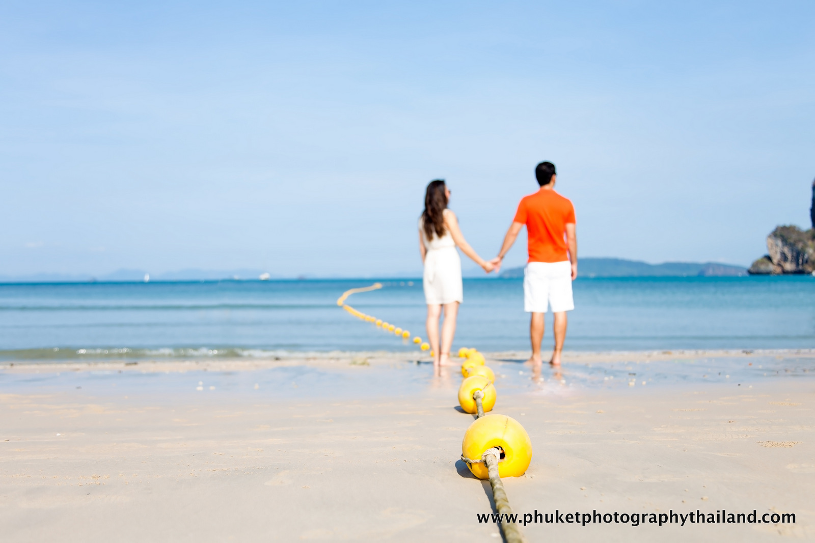 honeymoon couple photography at railay beach  Ao nang  krabi