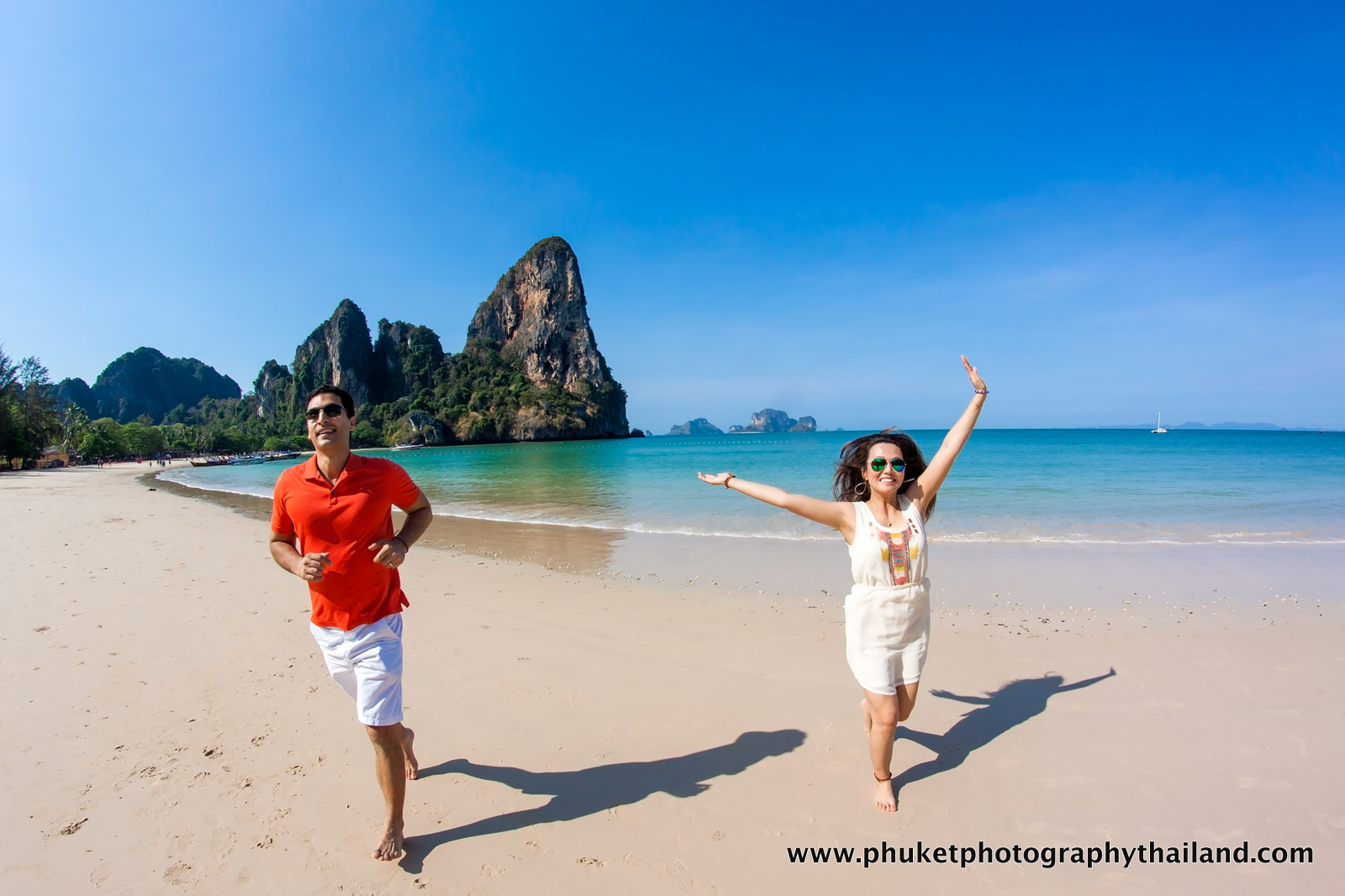 honeymoon photography at railay beach , ao nang , krabi