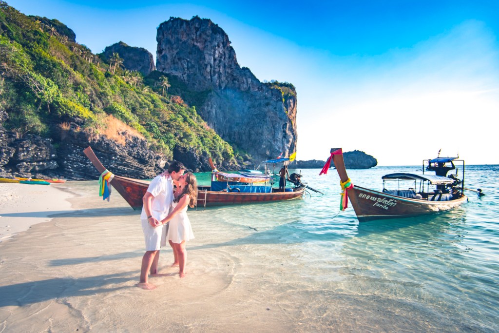 Honeymoon photography at Phi Phi Krabi Thailand
