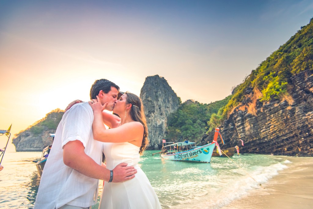 Honeymoon photography at Phi Phi Krabi Thailand