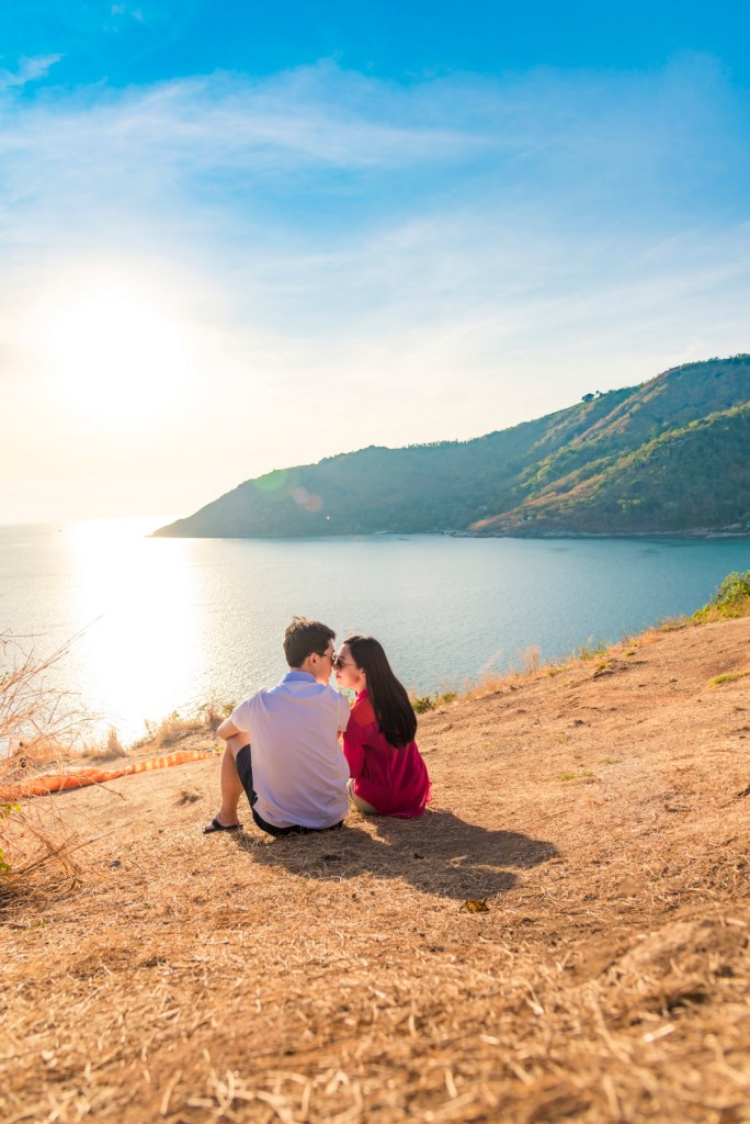 Honeymoon photo session at ya nui viewpoint phuket thailand