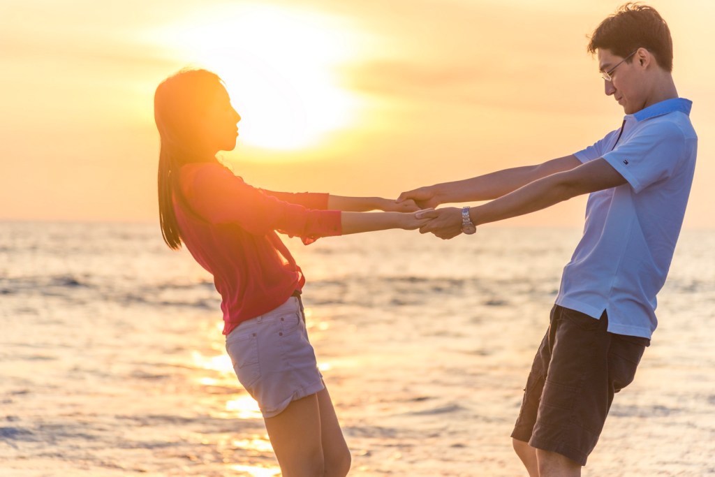 Honeymoon photo session at karon beach phuket thailand