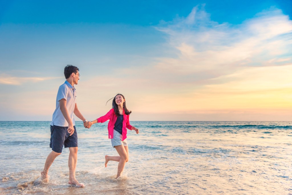 Honeymoon photo session at karon beach phuket thailand