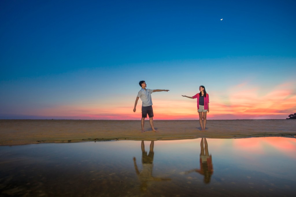 Honeymoon photo session at karon beach phuket thailand