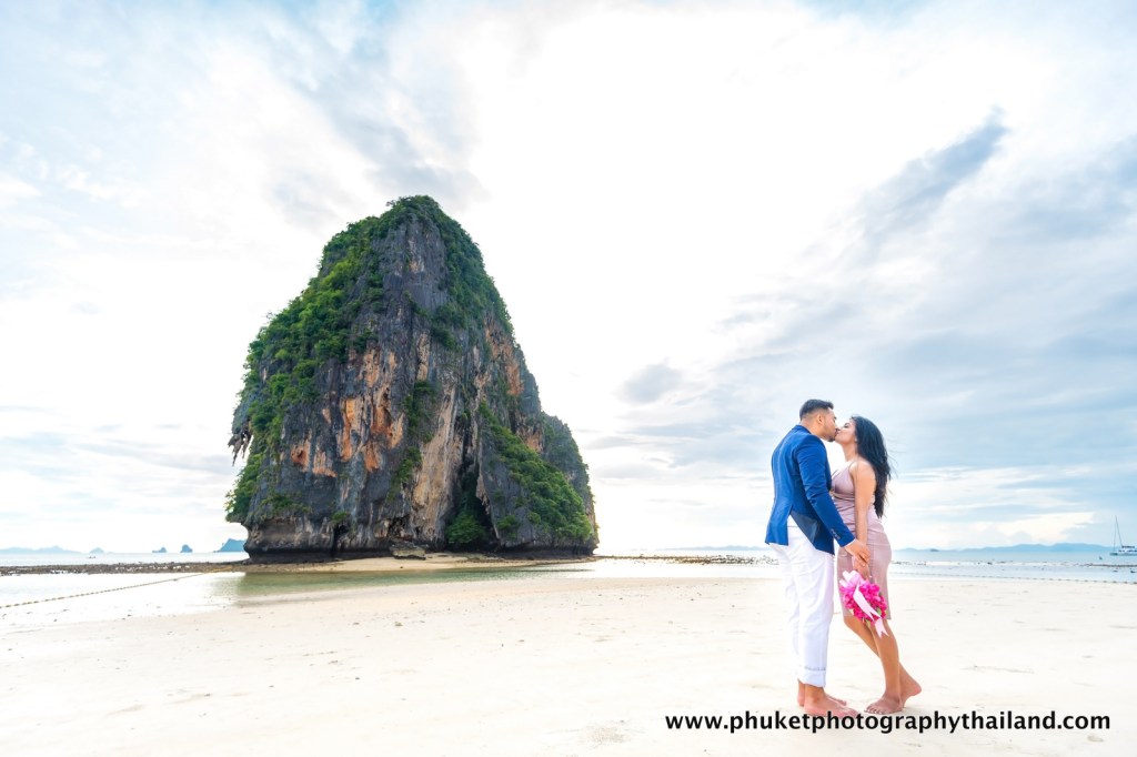 marriage-proposal-at-pranang-cave-krabi-thailand