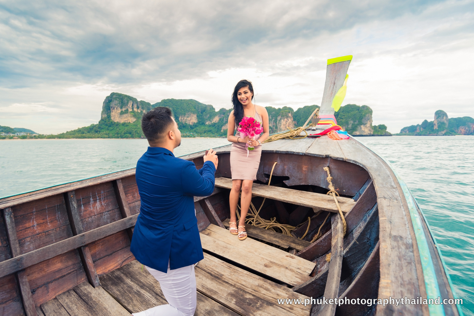 marriage proposal photoshoot on long tail boat at Ao nang Krabi