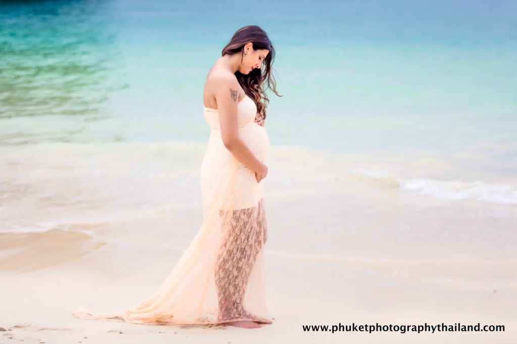 Maternity photoshoot at pranang & railey beach krabi
