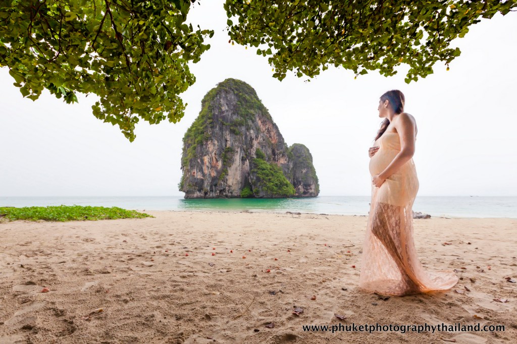 Maternity photoshoot at pranang & railey beach krabi