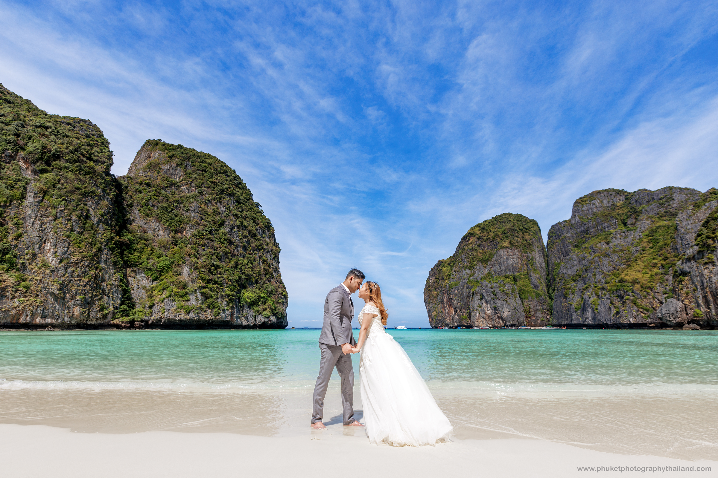 pre wedding photography at maya bay phi phi island krabi