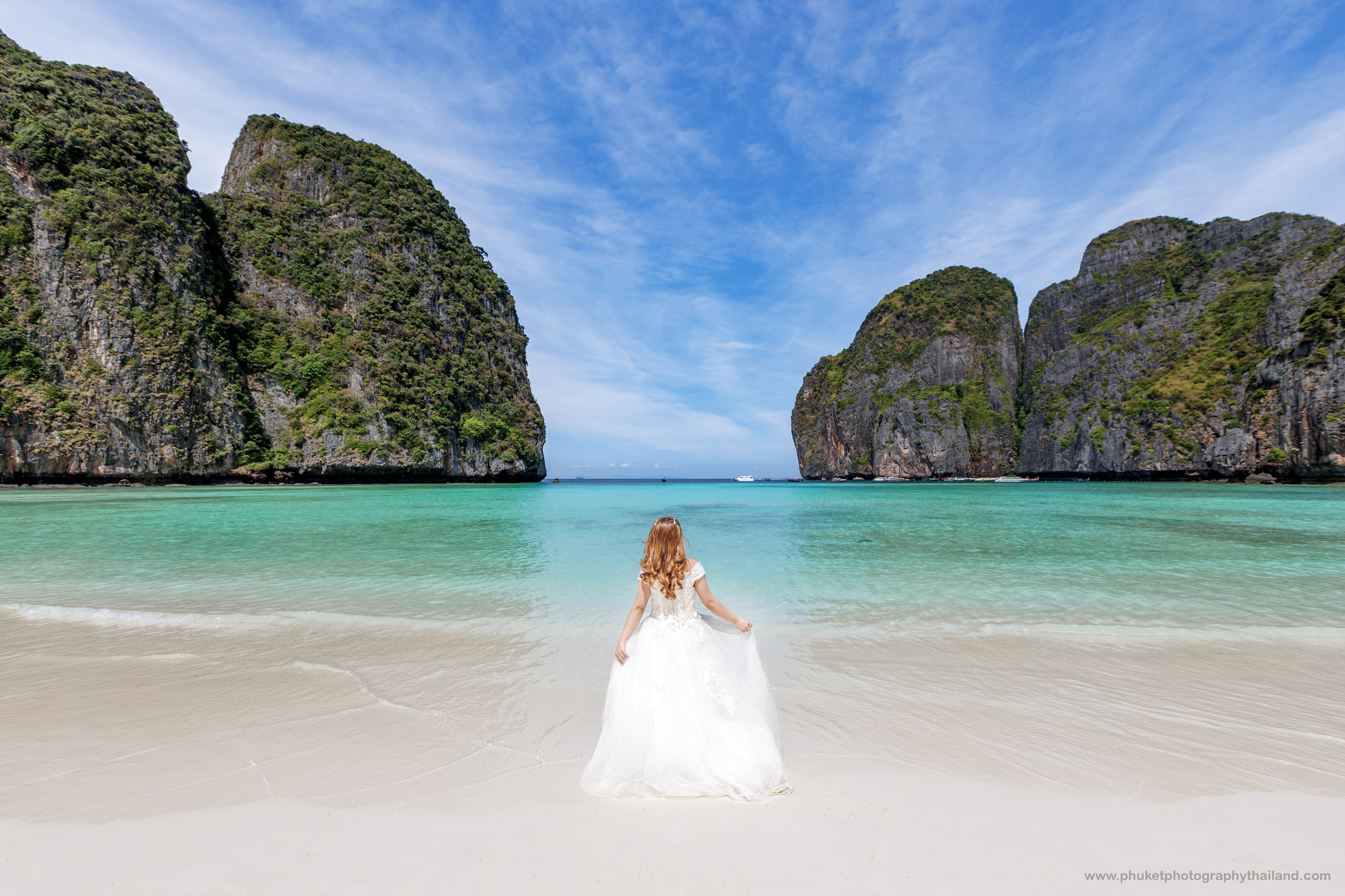 pre wedding photography at maya bay phi phi island krabi