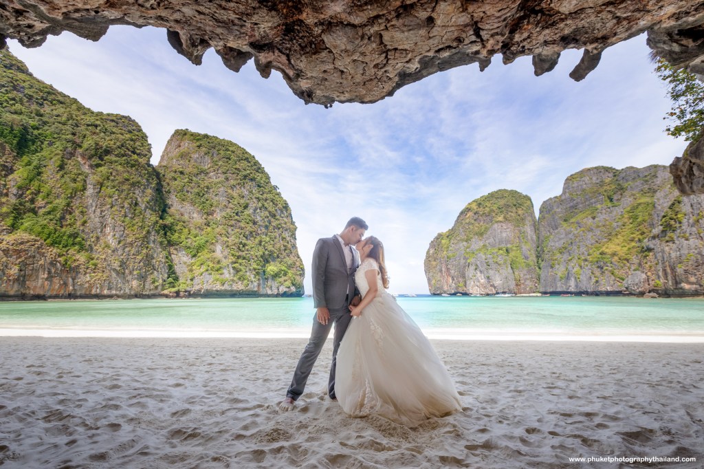 pre wedding photography at maya bay phi phi island krabi
