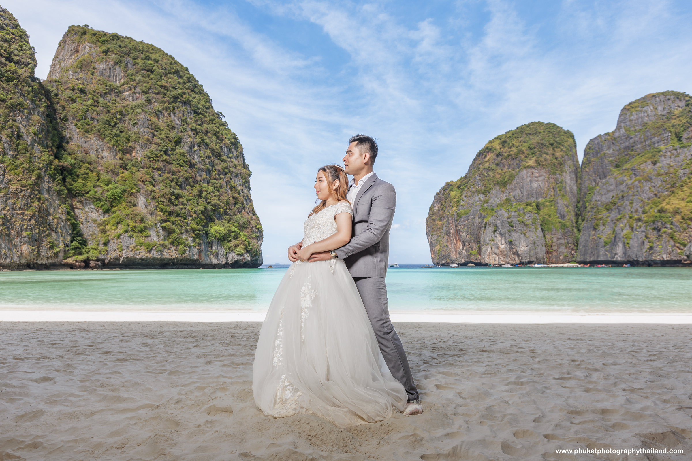 pre wedding photography at maya bay phi phi island krabi