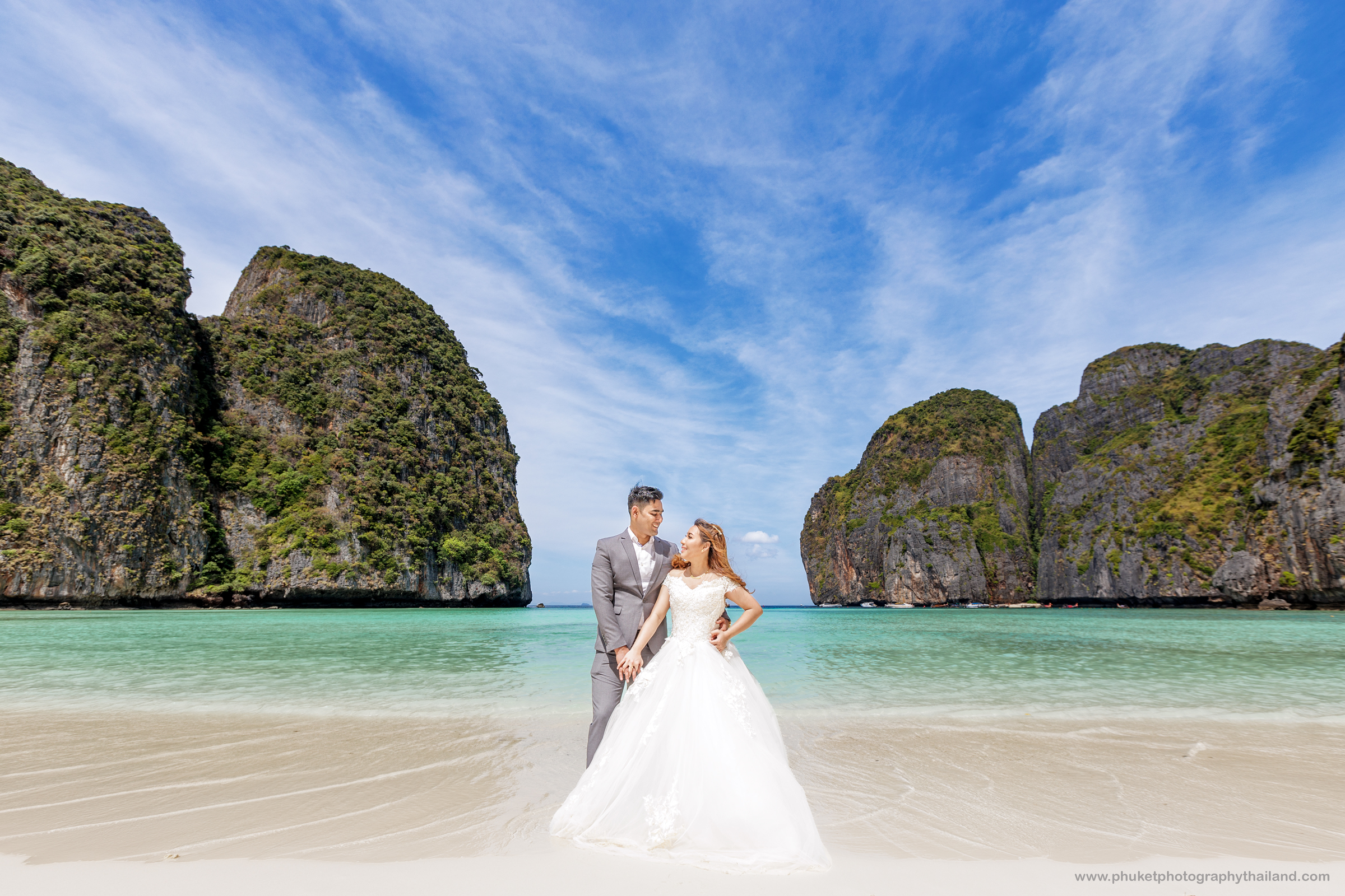 pre wedding photography at maya bay phi phi island krabi