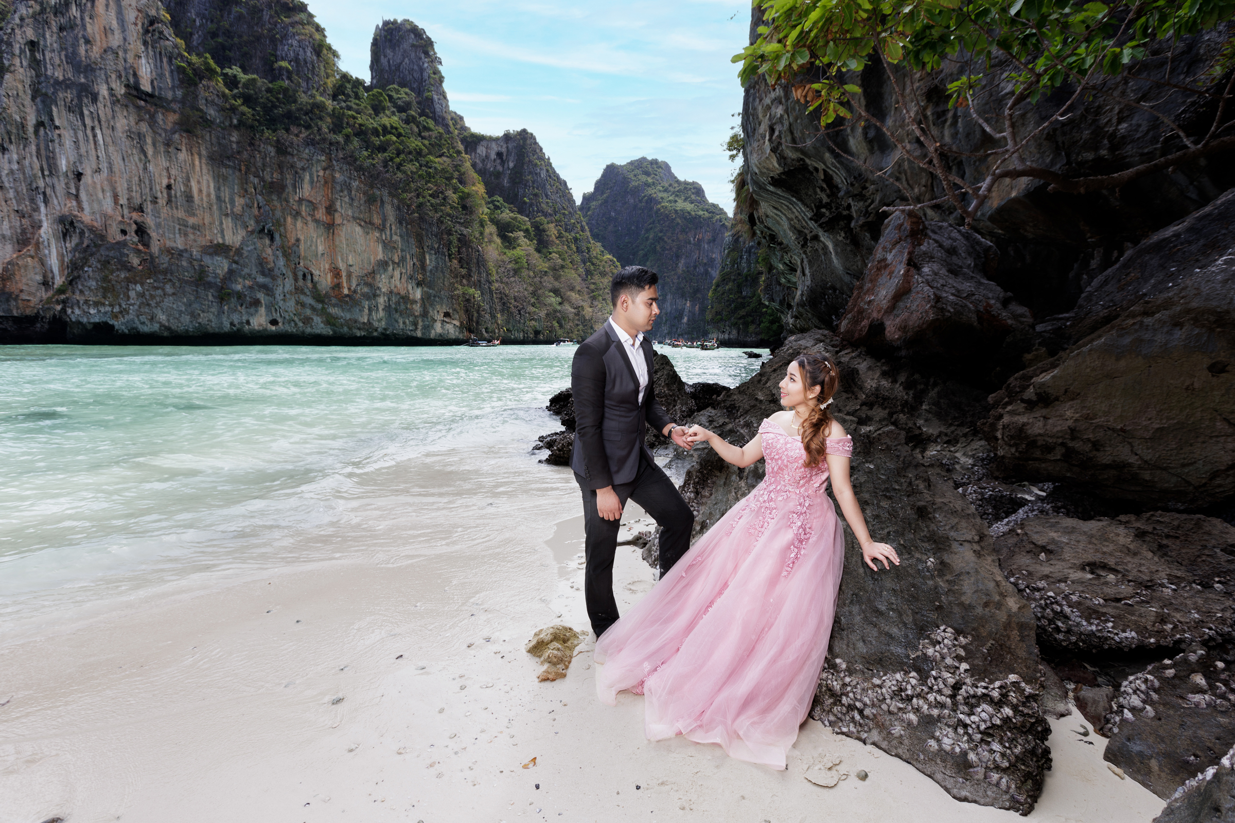 pre wedding photography at pileh lagoon phi phi island krabi