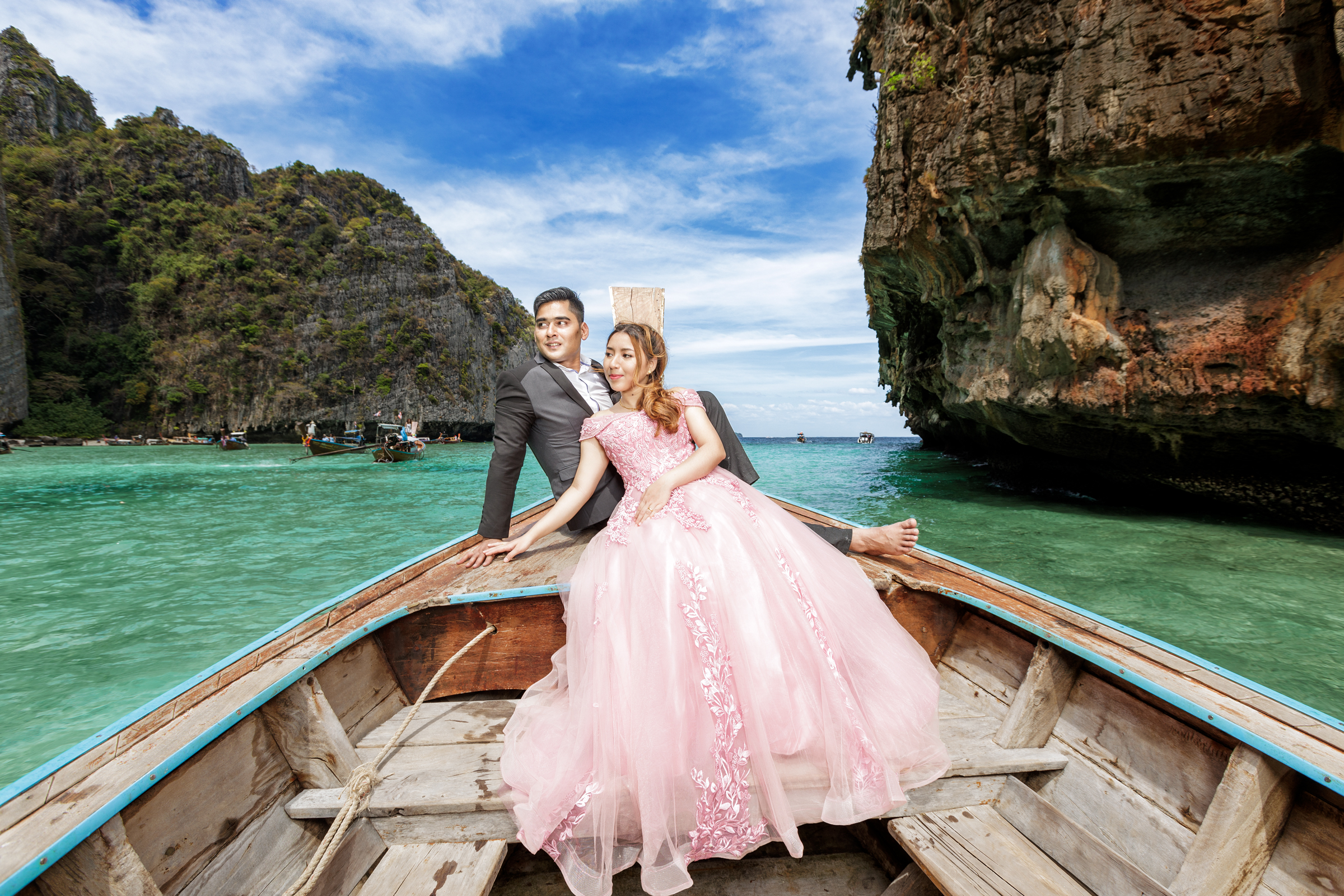 pre wedding photography on long tail boat at phi phi island krabi