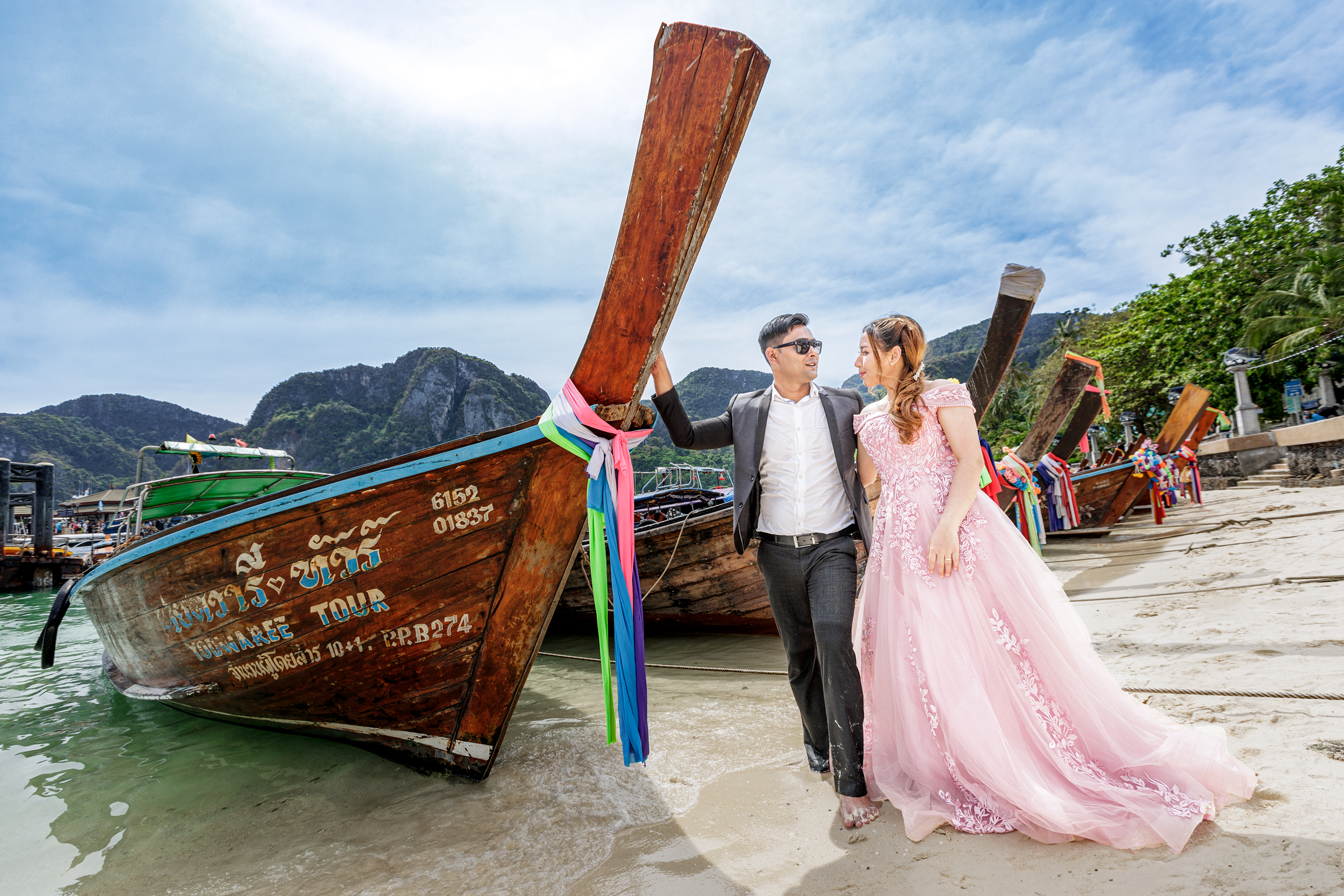 pre wedding photography on long tail boat at phi phi island krabi