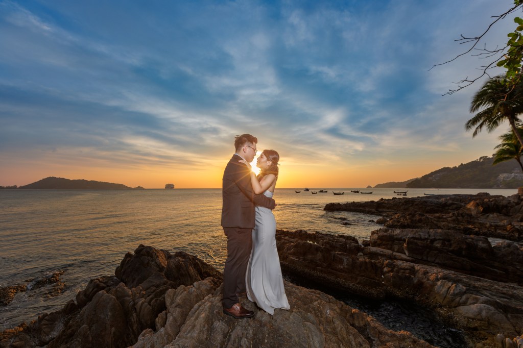 pre wedding photoshoot as sunset at kalim beach patong phuket